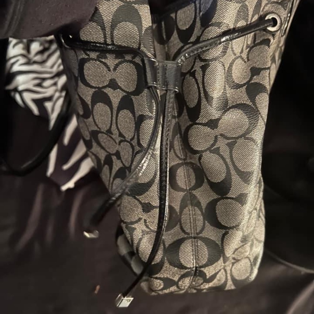 Large Coach bag - Picture 3 of 7